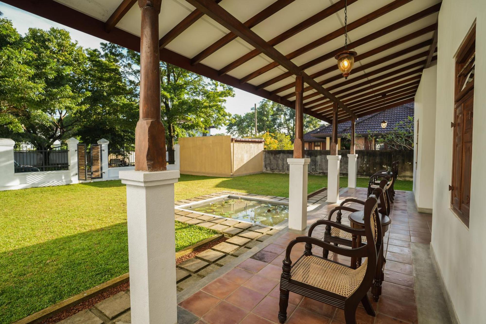 Summer House - Private Villa Close To International Airport Bia Ja-Ela Exterior photo